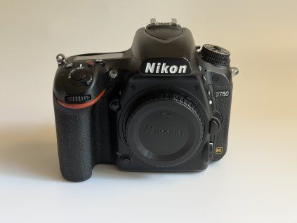 Nikon D750