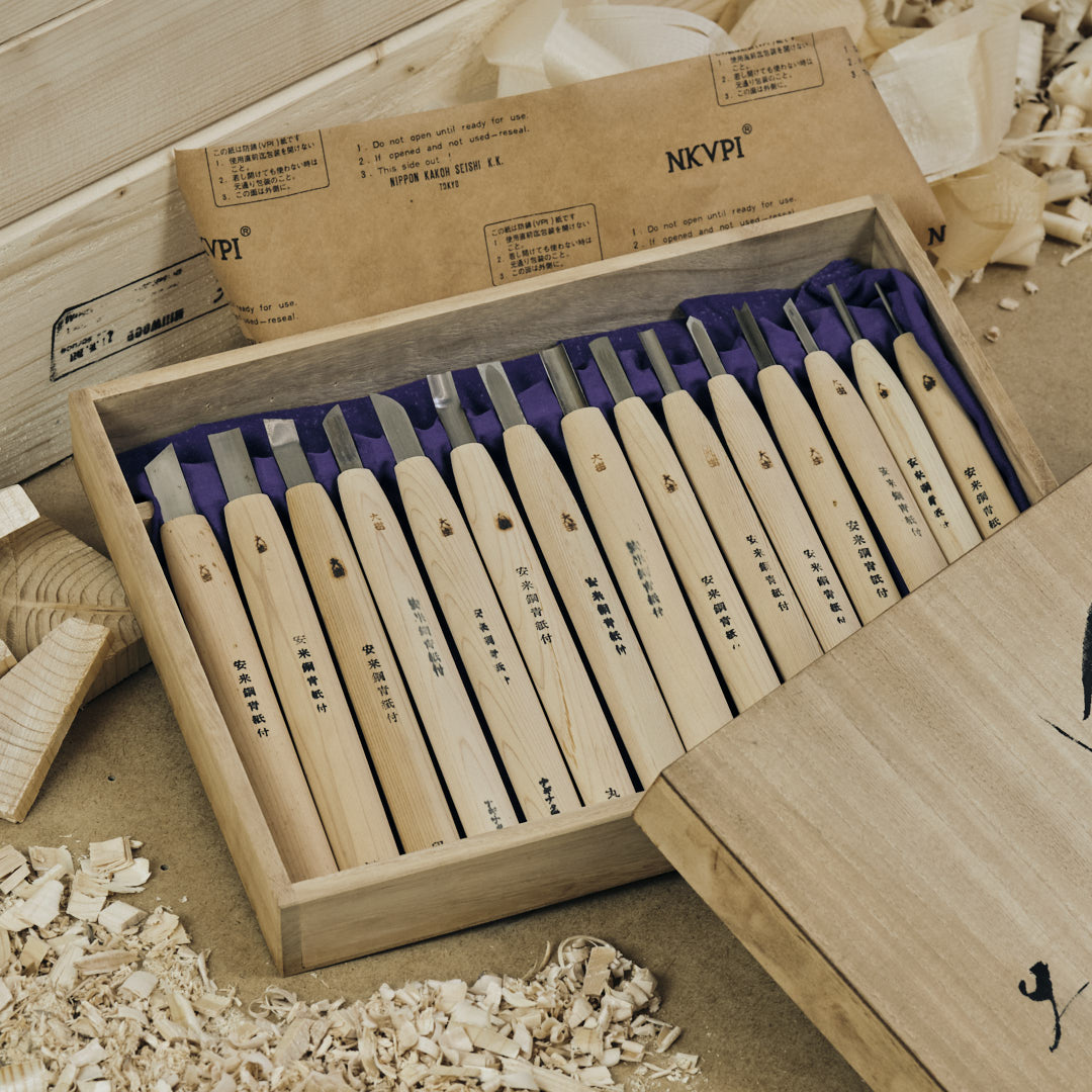 DAIJYUSAKU KANMURI Yasuki Blue Paper Steel kézzel készített japán faragóvéső-készlet (15 db)