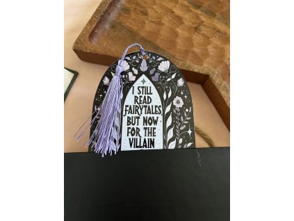 i still read fairytales, but now for the villain - laminált könyvjelző - lila ( laminált & bojt )