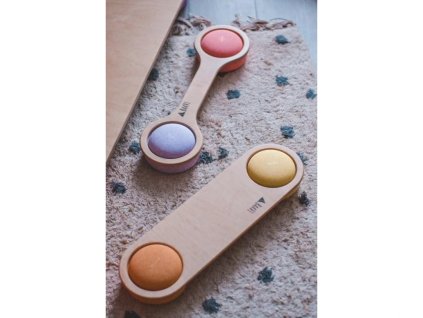 BaaVi Dřevěné mostky Balance Play MINI SET 1+1 – Montessori opičí dráha - ukázka použití