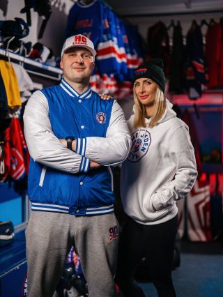 Srdcovka pro fanoušky i hráče. Oblečte se do barev svýho týmu a pojďte fandit s námi. Vidíme se na stadionu? 🏒 #hclitomysl...