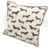 Polštář velký s jezevčíky 50 x 50 cm