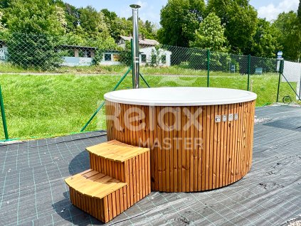 Dřevěná kulatá jacuzzi Tripple