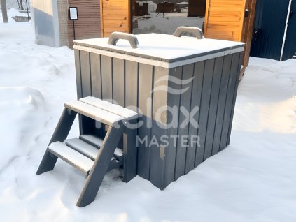 čtvercový antracit showroom