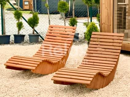 Houpací lehátka z termo dřeva