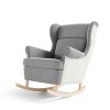 Houpací křeslo Lorenzo šedé s bukovými nožkami – z boku