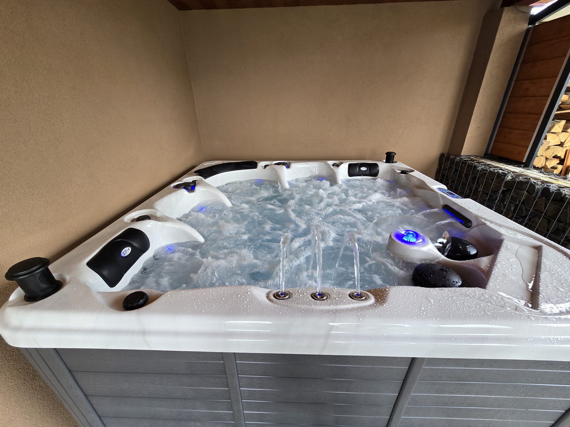 d9e9ba5e-6577-4849-8d31-5216435021dd