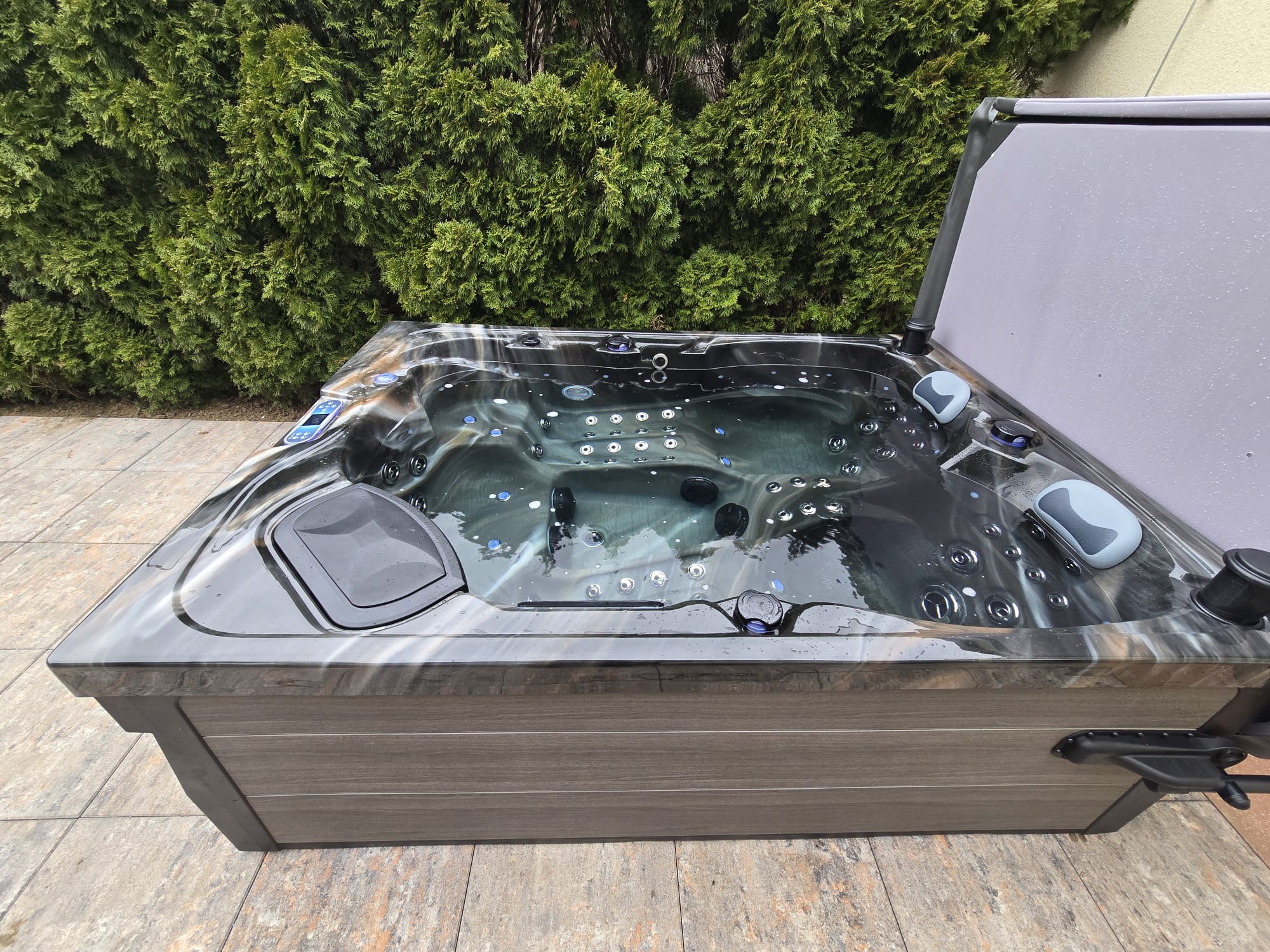 e1309077-5061-4908-811c-5de4a6700b2e