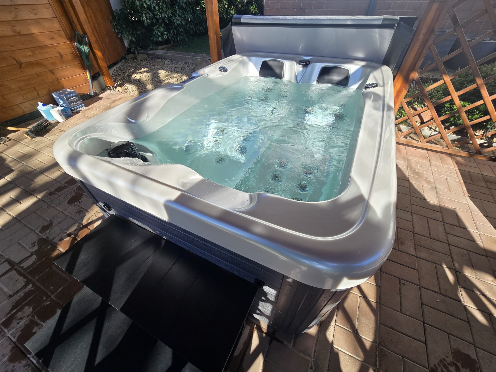 f7f1e7f4-48f3-4cf7-bd04-62653cfe6e02