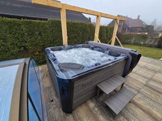 Dnes se podíváme na další instalaci naší jedné z nejoblíbenějších vířivých van a tou je vířivka Spring. Tato dělá radost...