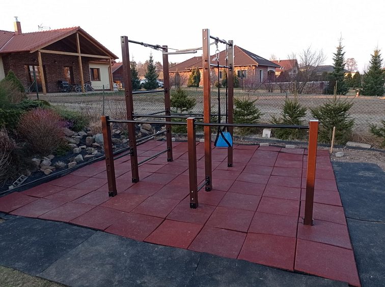 WORKOUT/HOUPAČKY/RODINY