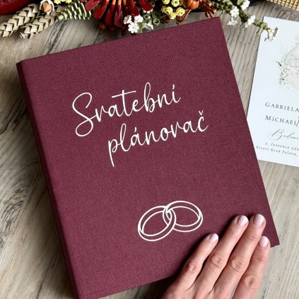 Svatební plánovač s vlastním nápisem (vínová)