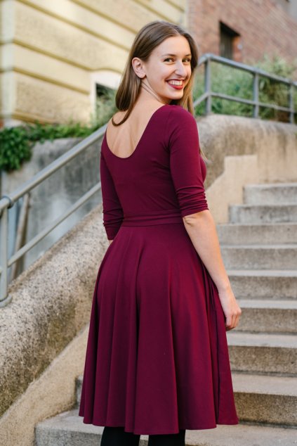 Šaty Osudová Dorothea s 3/4 rukávem, vyšší gramáž, vínové - bordó