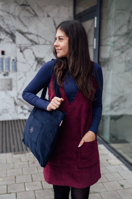 Reparáda_manšestrová_taska_tmave_modra