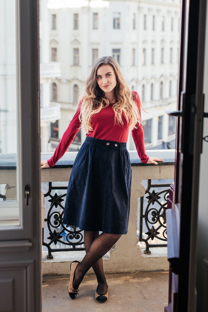 Levně Manšestrová sukně Celeste tmavě modrá