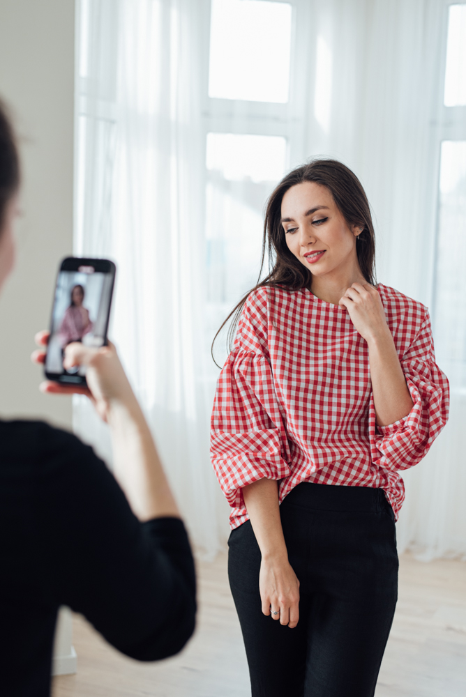 Levně Kostkovaná halenka Coco červeno-bílá