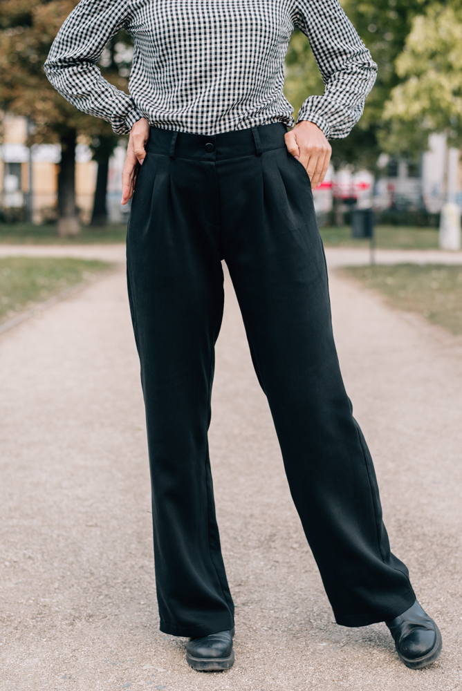 Tencelové kalhoty Mila černé Velikost: XL