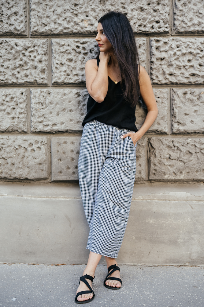 Levně Kostičkované culottes Ronda černo-bílé