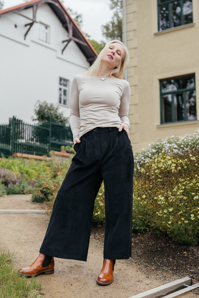 Levně Culottes Michele silnější manšestr černý