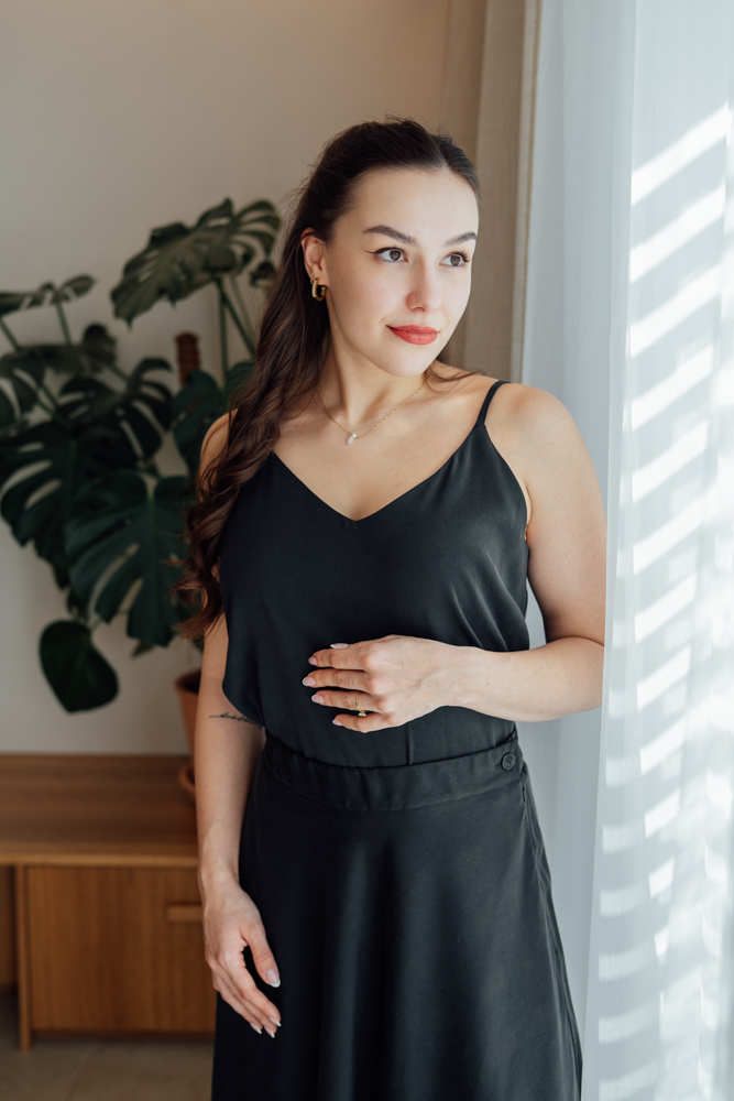 Levně Slavnostní top na ramínka Lily černý