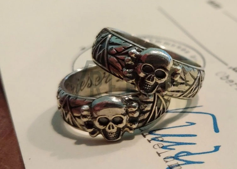 Sběratelství replik artefaktů 2. světové války