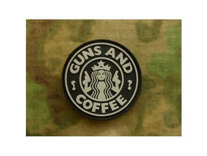 Nášivka GUNS AND COFFEE plast ČERNÁ