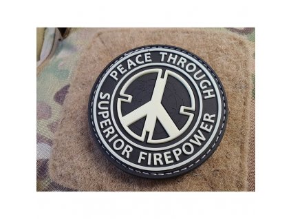 Nášivka PEACE THROUGH SUPERIOR FIREPOWER plast velcro GLOW IN THE DARK