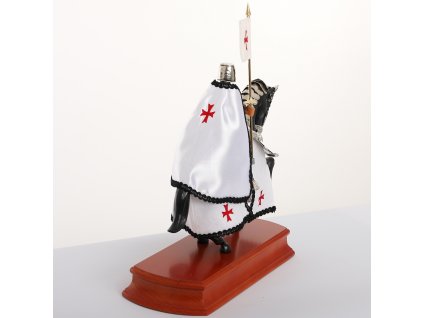 Soška templářský rytíř na koni