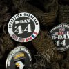 Odznak D-DAY 44 se spojeneckými vlajkami