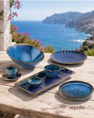 Chybí vám doma kousek letní atmosféry od moře? 💙 Přibližte se jí s krásným porcelánem Deep Blue. V této kolekci od Verlo...