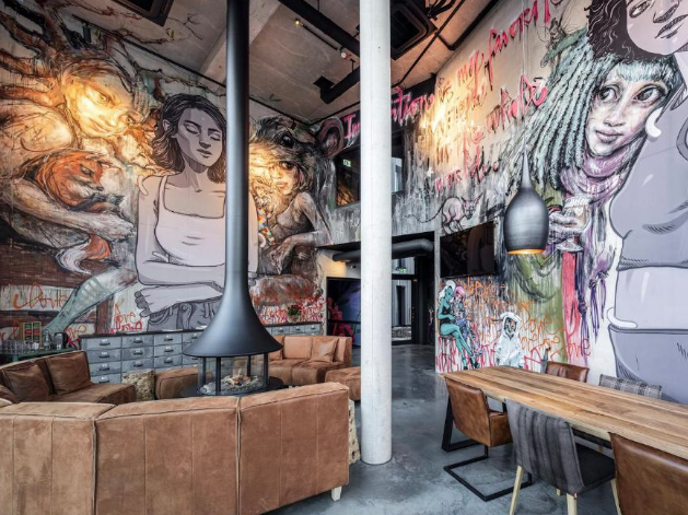 Materiál s pamětí: jak tvořit věci, které vydrží generace