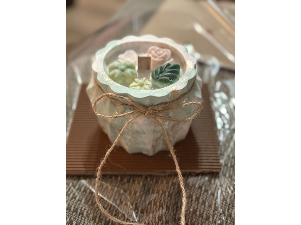 Velká dekorativní svíčka