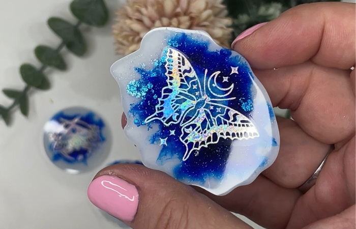 How to work with holographic stickers in resin