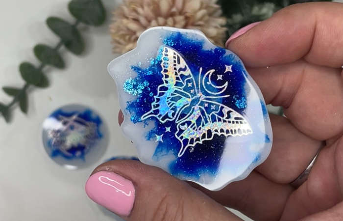How to work with holographic stickers in resin