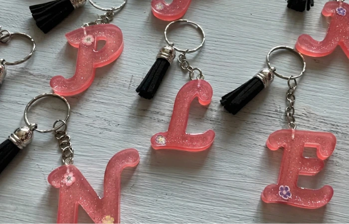 Jak vyrobit klíčenky z epoxidové pryskyřice