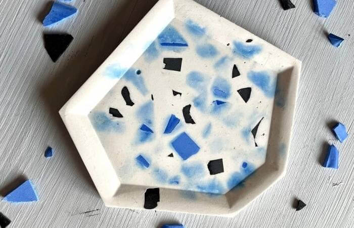 Wie erhält man einen Terrazzo-Effekt? Spielerisch!