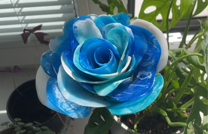 Turn Hardened Resin into Art: Tips for Processing Colorful Drops