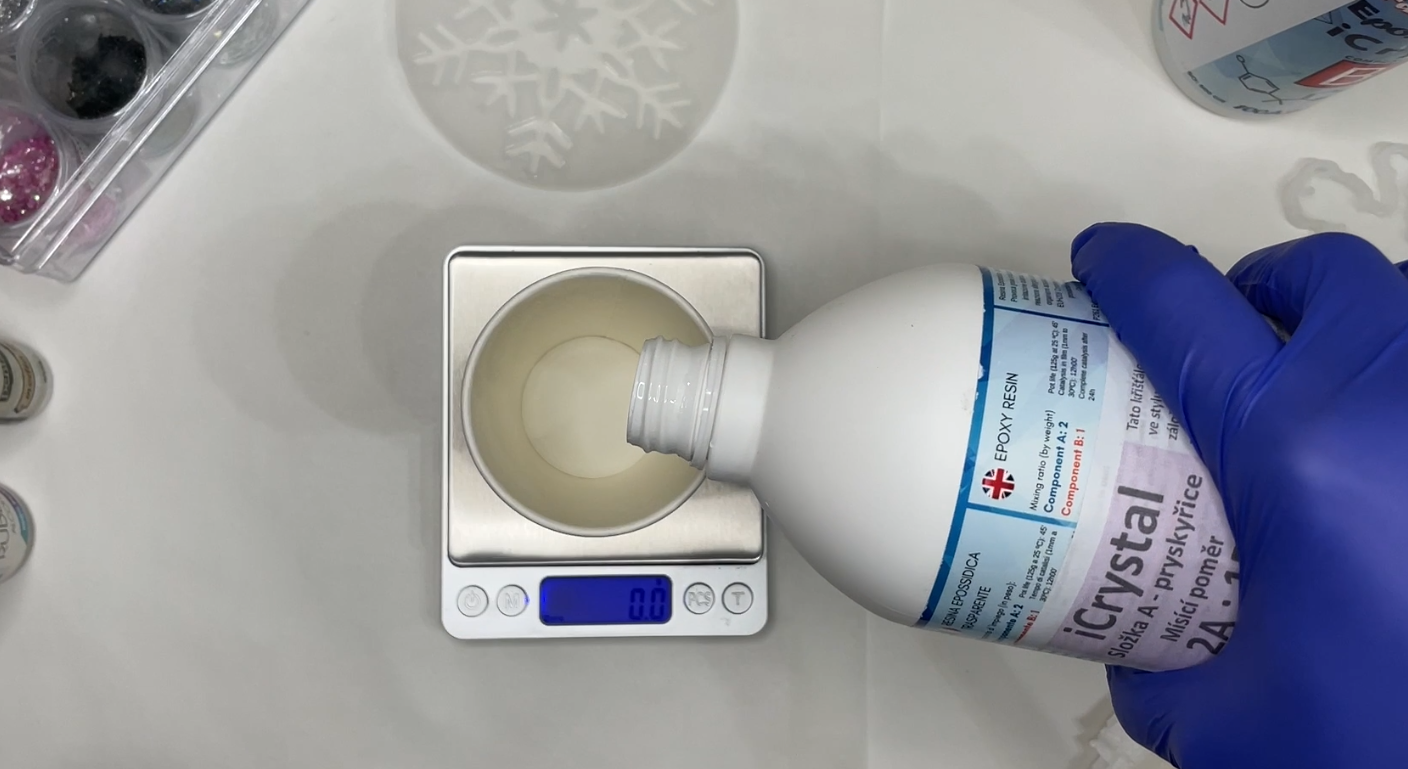 Výroba záložky z pryskyřice