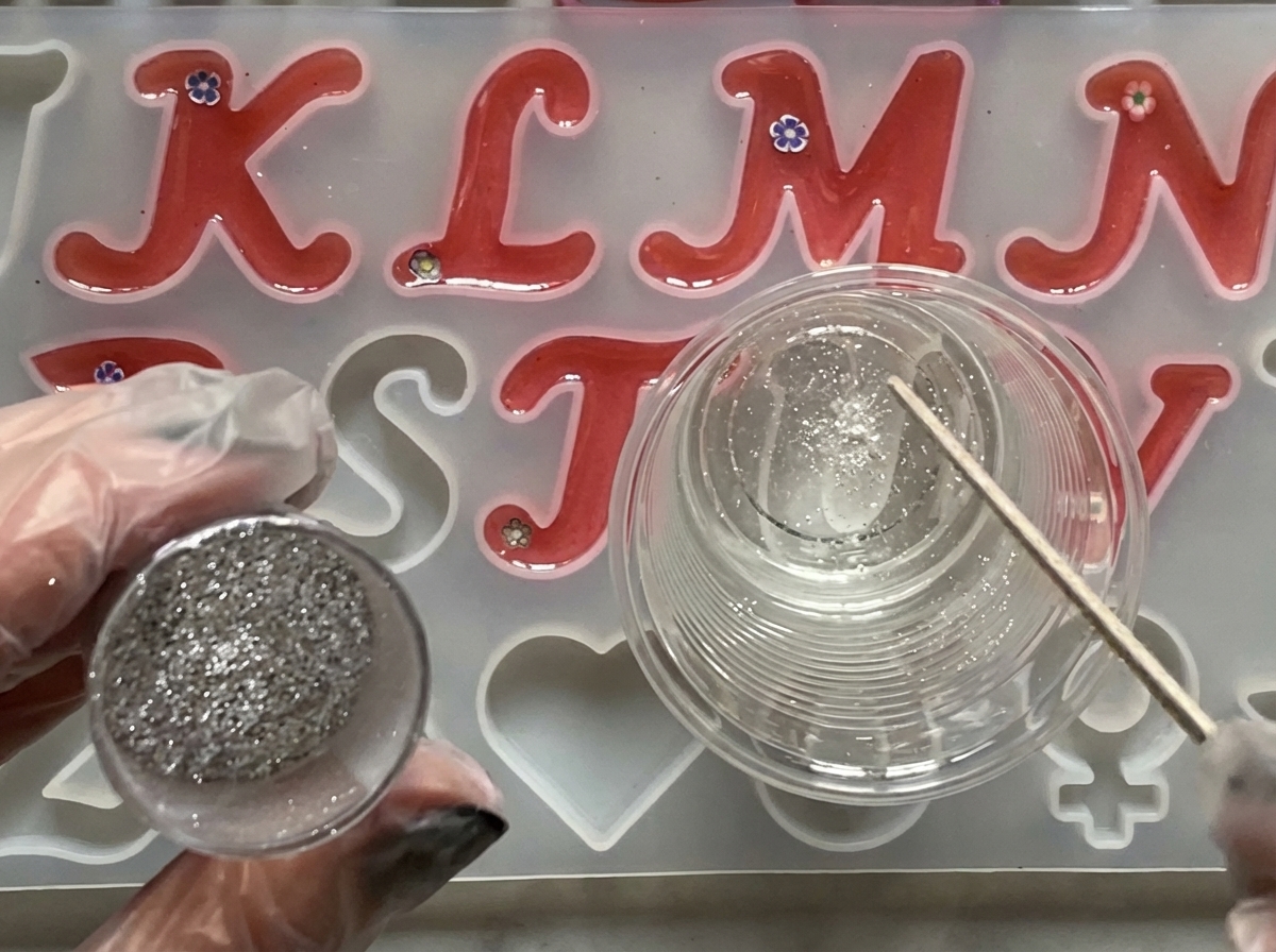 Dofarbenie živice na hornú vrstvu