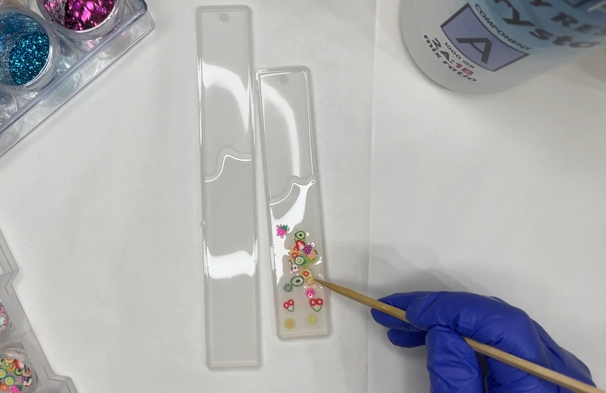 Výroba záložky z pryskyřice