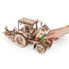 Dřevěná 3D stavebnice — traktor Belarus-82.3 s pluhem