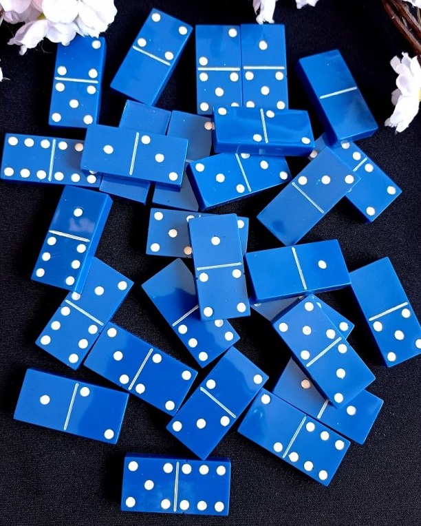Domino z epoxidovej živice