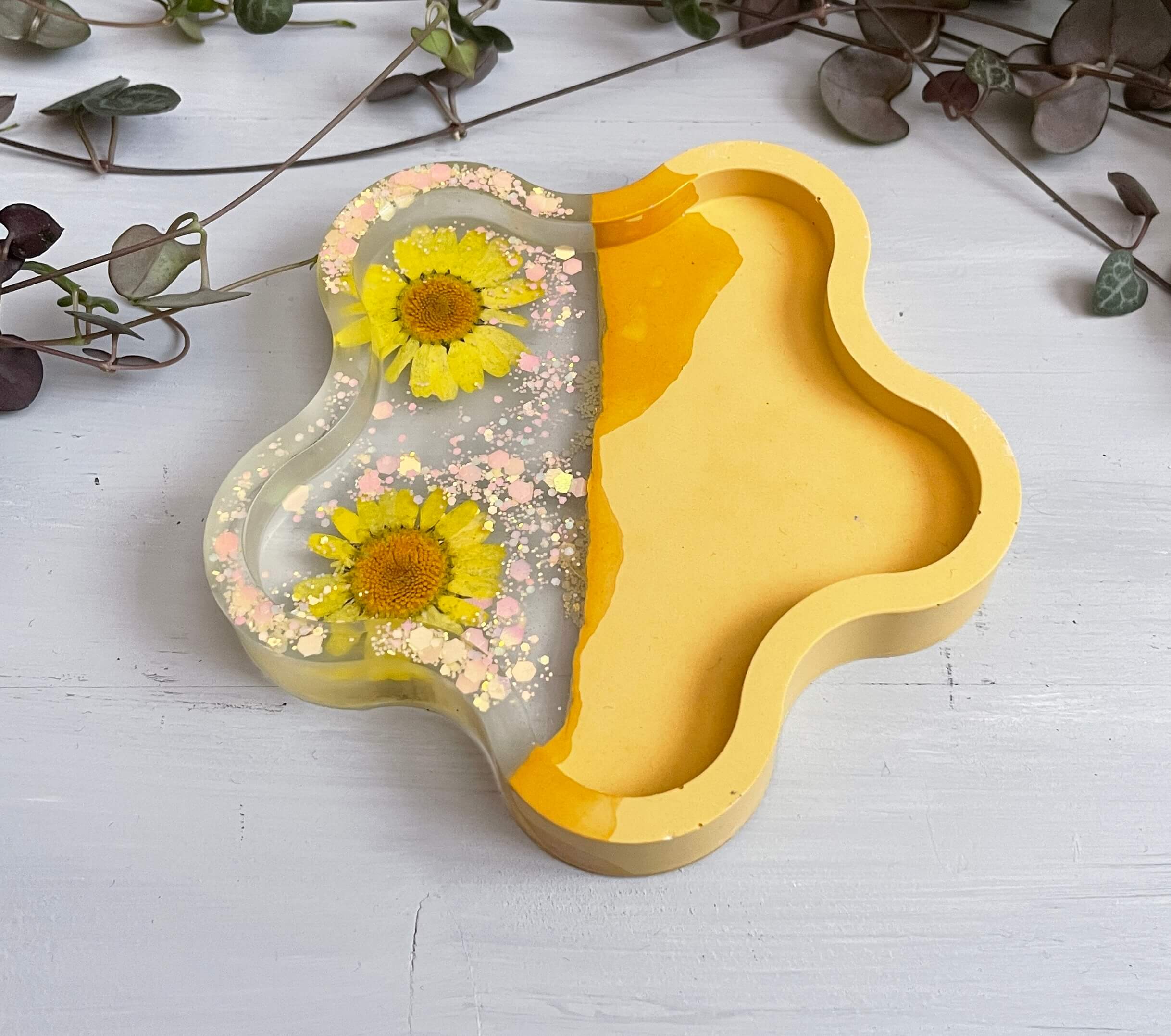 Ako spojiť epoxidovú a minerálnu živicu v niečo úžasné