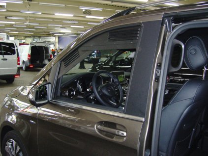 Okenní větrací mřížka pro kabinu Mercedes Vito / V - Klasse