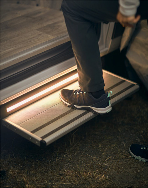 LED schůdkové osvětlení Výsuvný schůdek Thule Slide-Out Step G2 12V