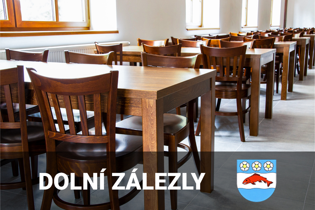 Stohovatelné hnědé židle a stoly - Kulturní dům, Dolní Zálezly