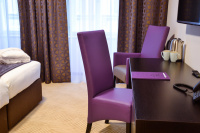  Čalouněná židle do hotelového pokoje | Ressed