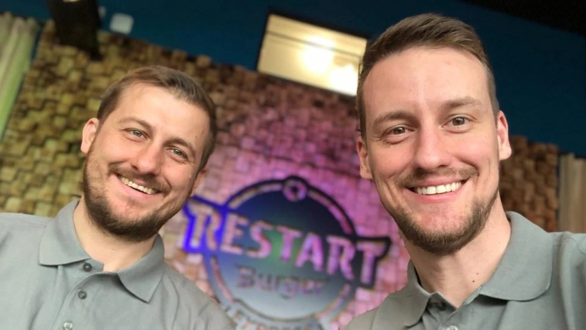 Tomáš a Marek z reštaurácie Restart Burger