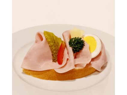 chlebíček sunkový