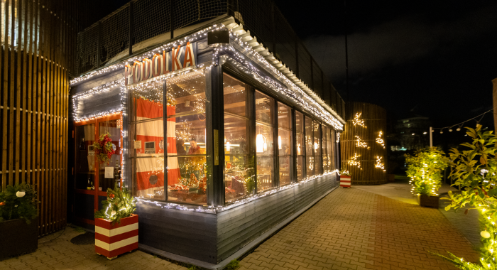 Vchod do Podolky při novoročním večírku